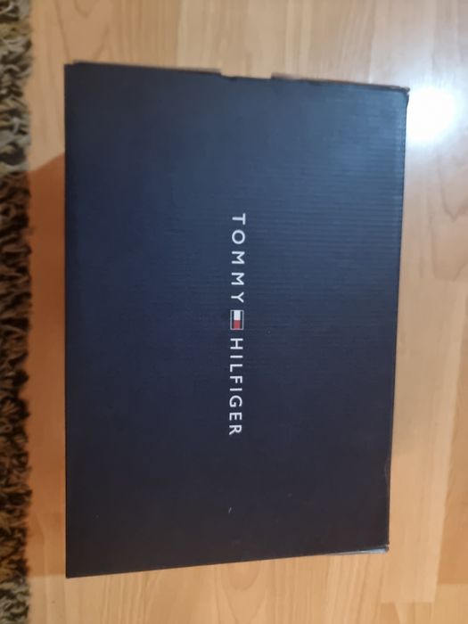 Adidasi Tommy Hilfiger 46 Originali
