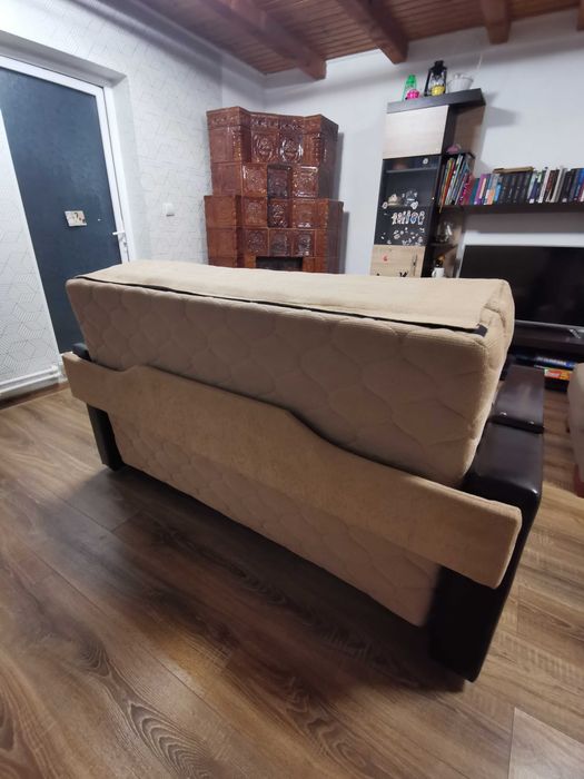 Canapea extensibila 2 locuri