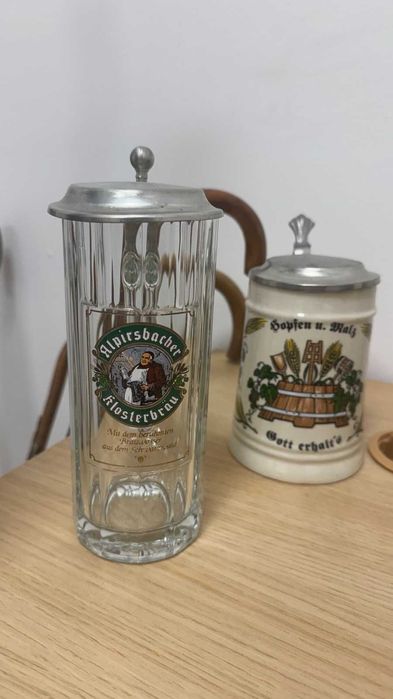 Стара халба за бира с капак