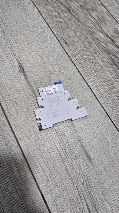 Твердотельное промежуточное реле с индикацией 24 и 220 Вольт