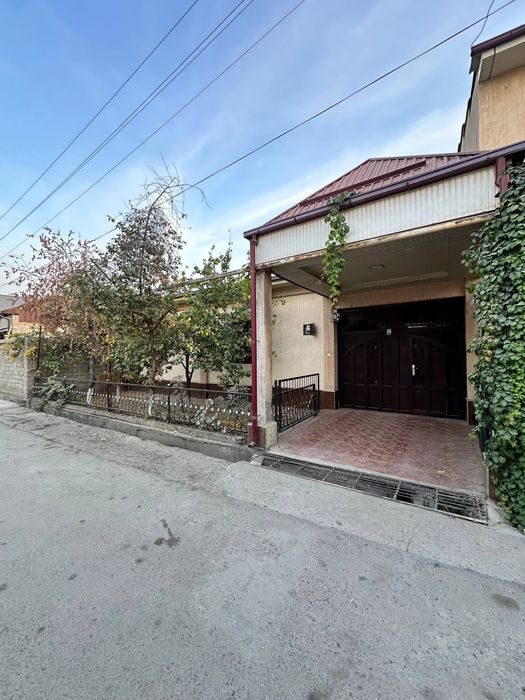 Uy sotiladi 4 sotix xonabod jokey choyxona