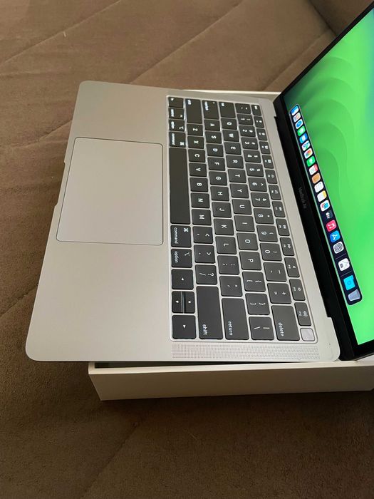 13" Core i5 MacBook Air А1932 (2019) Space Grey