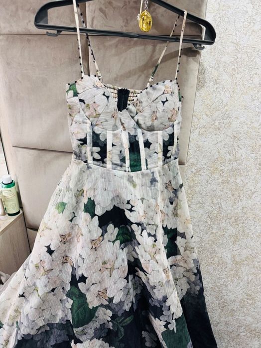 Продам шикарное платье