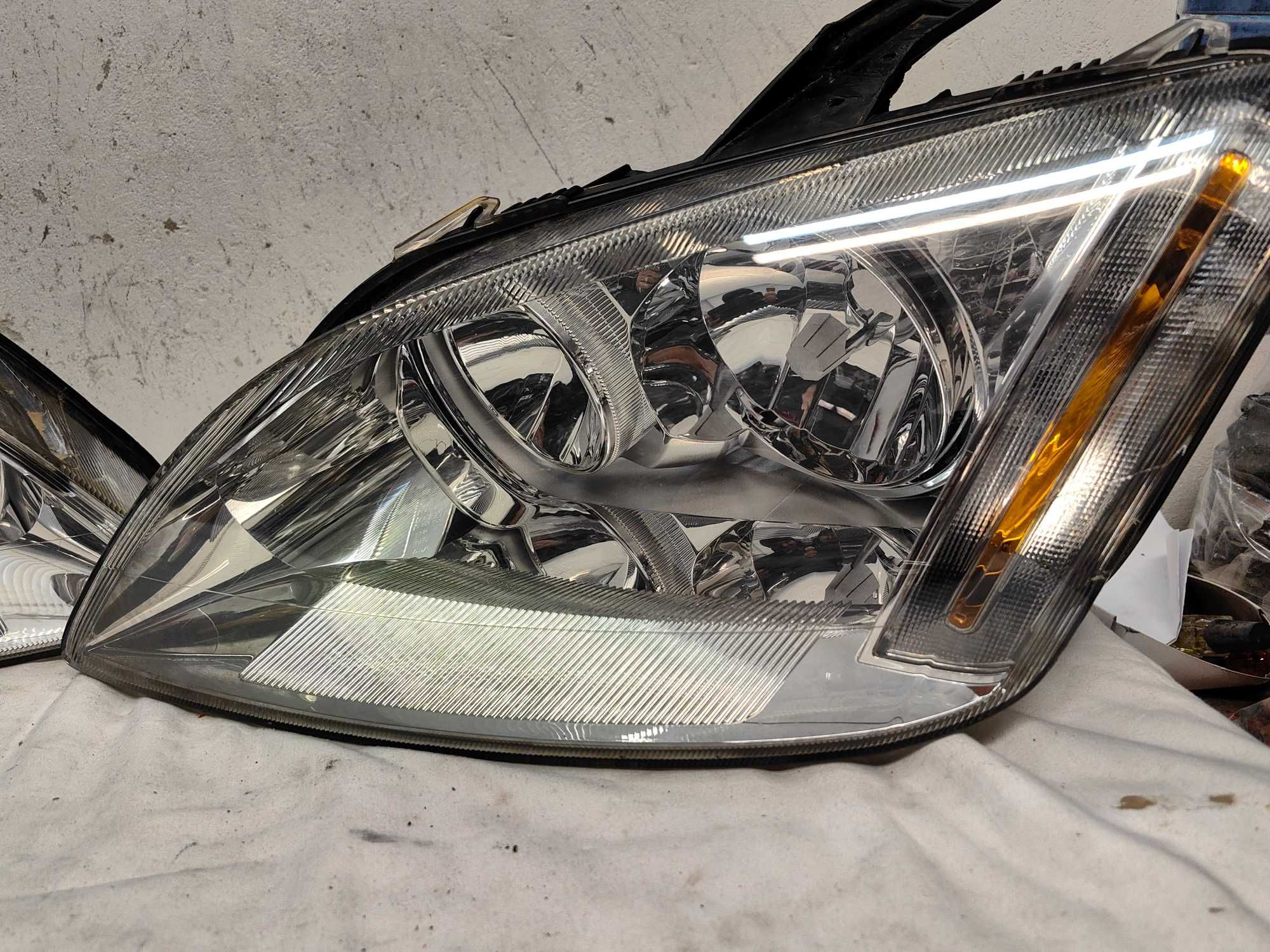 Оригинални  фарове  Форд Ц-Макс  Ford C-Max