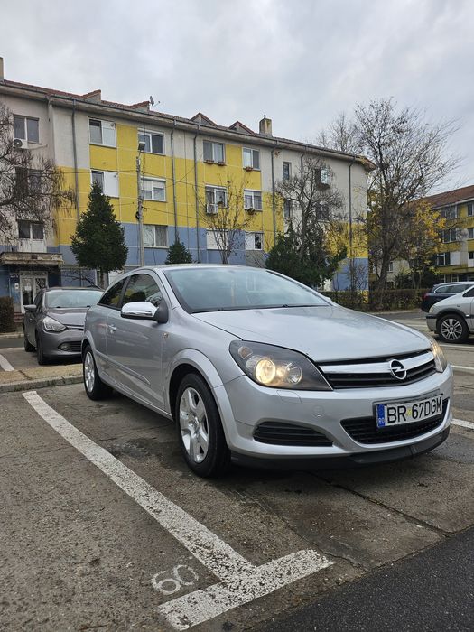 Opel astra GTC 1,7CDTI