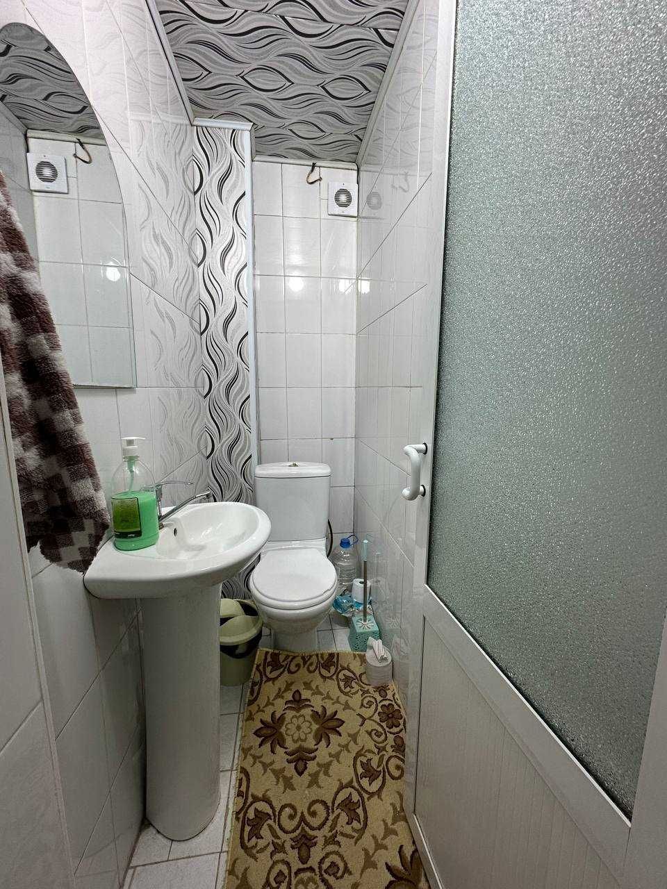 Продаётся 4х передел в 3х комн квартира на 2 этаже Ор-р Шербудин