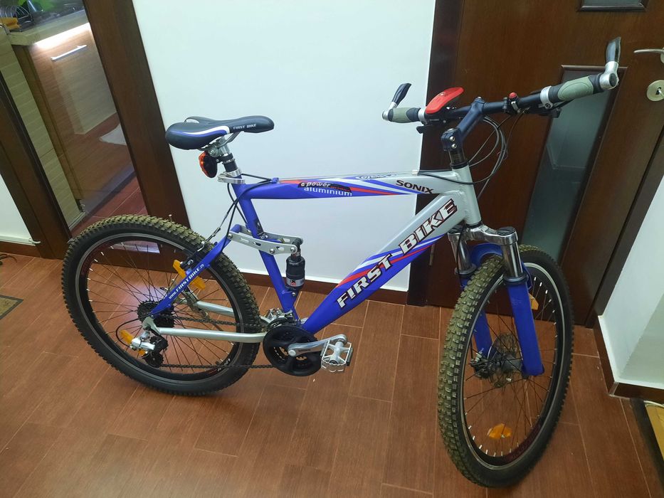 Vând bicicletă - First Bike Sonix Aluminiu – stare bună