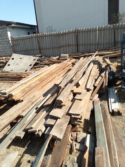 Продается доска разного рода для строительства