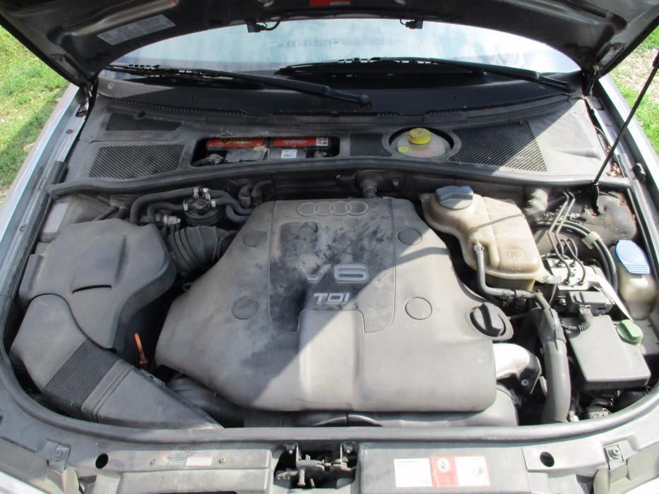 AUDI A4 2.5 TDI quattrro НА ЧАСТИ