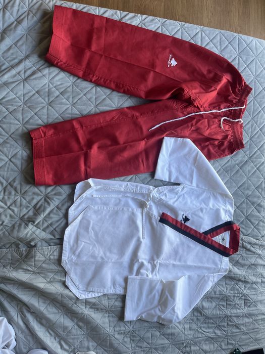 Добок за таекуондо за пумсе