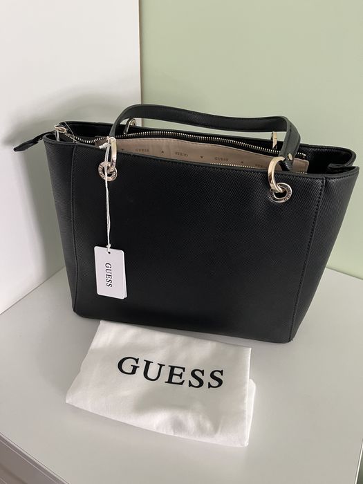 Нова чанта GUESS Noelle