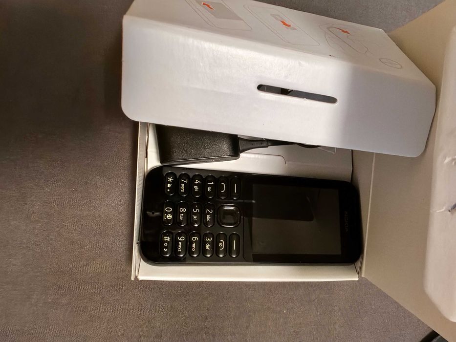 Nokia 222, telefon cu tastez nou