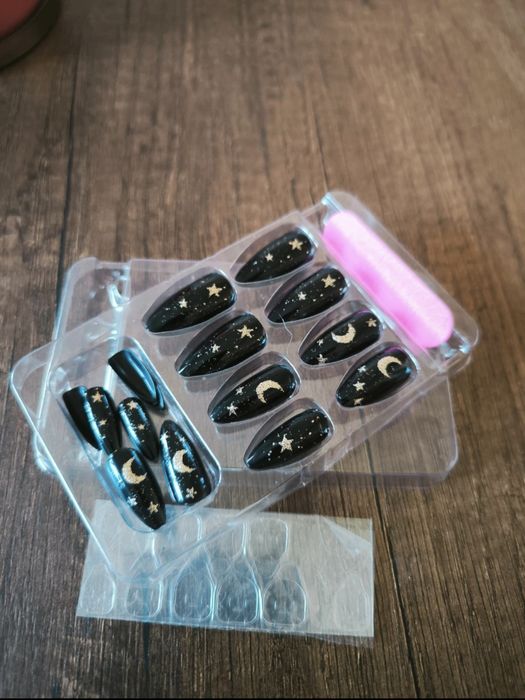 Unghii press on cu model celest + pilă mică