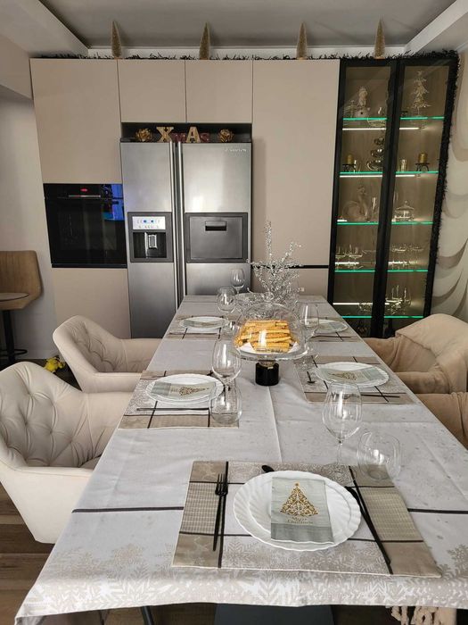 Propietar, vila cu etaj,4 camere, piscina, garaj| FALEZA NORD |