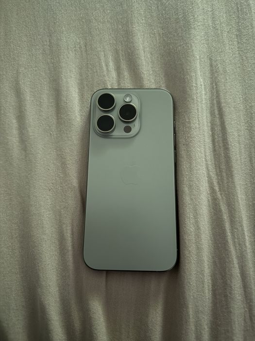 ЧИСТО НОВ Iphone 15 Pro E-Sim Natural Titanium 256GB