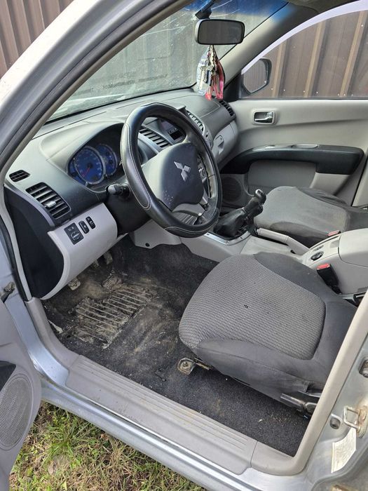 L200 2008 inmatriculat RO 4x4 cutir SUPERSELECT. Variante!