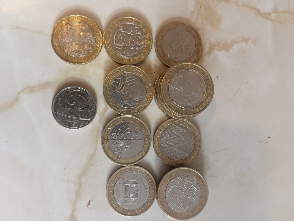 Colectie de 50 pence si 2 lire Anglia