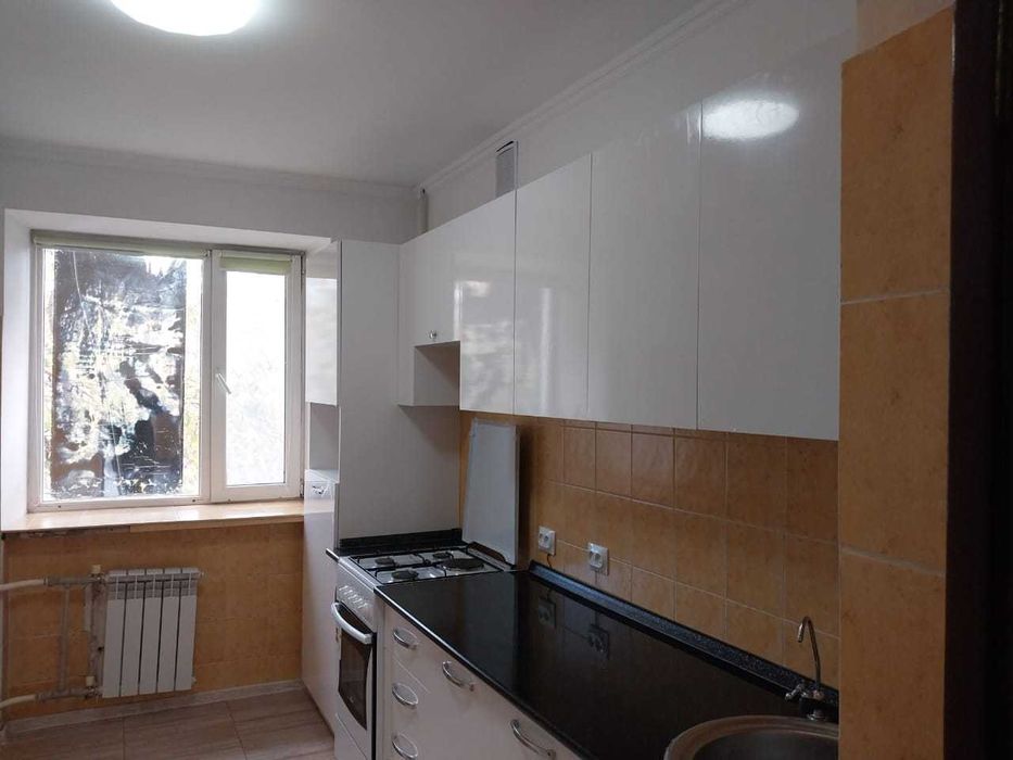ж. Продам 3ком на Ауэзова 4, Республики - Кенесары