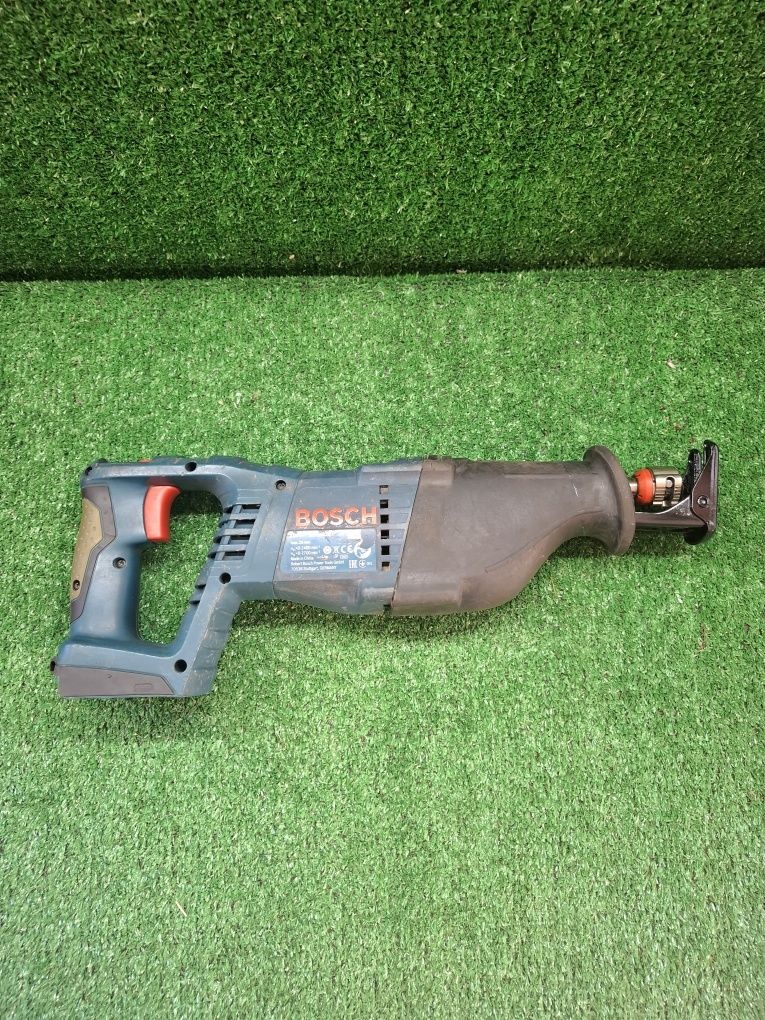 Саблен трион на Bosch GSA 18 V-LI
