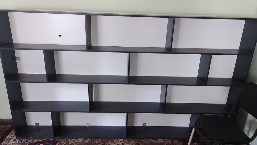 Полка yoki kitob javoni sirochna sotiladi