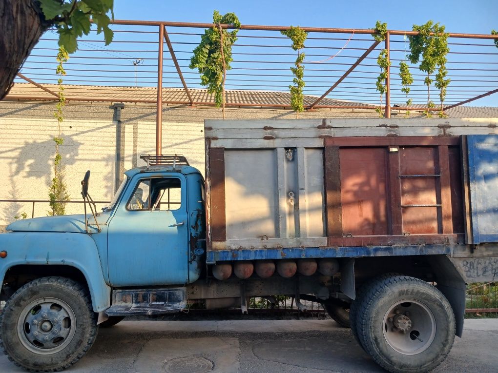Gaz 53A, srochna sotiladi
