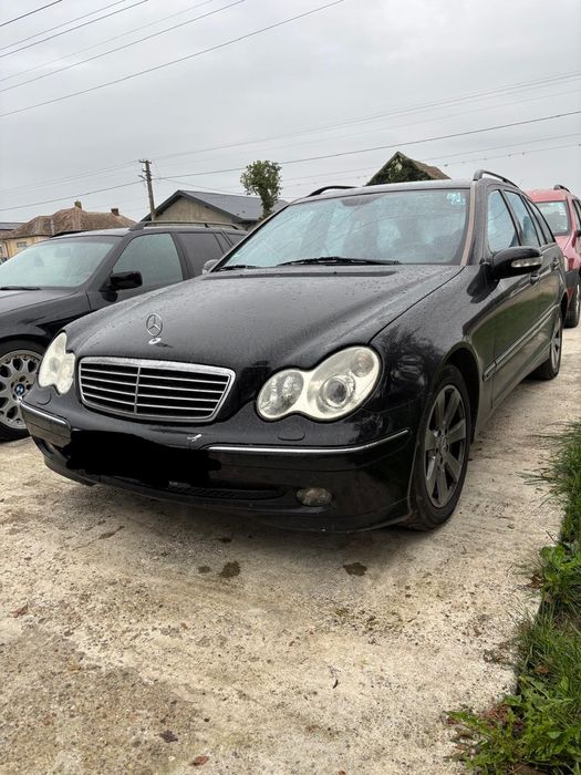 Mercedes benz s203 c220