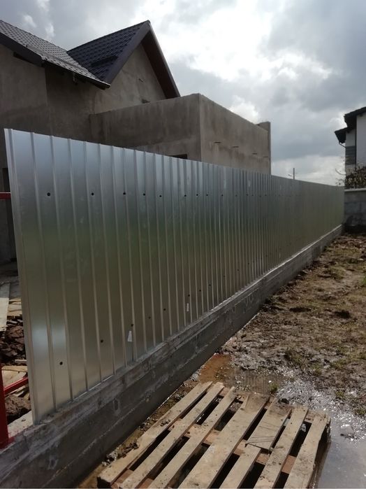 Construim orice tip de gard la cheie