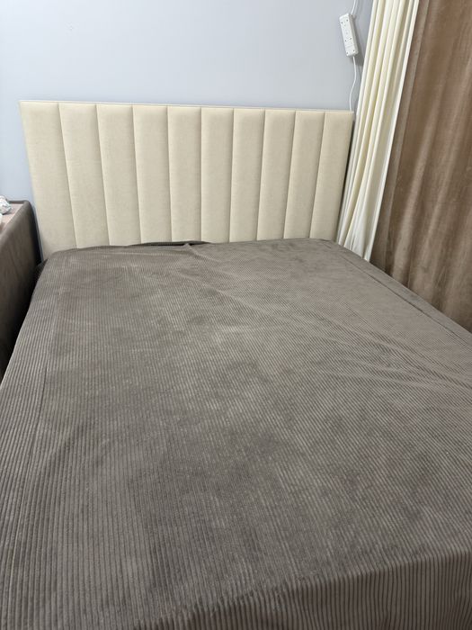 Продам кровать с ортопедическим матрасом 200/160