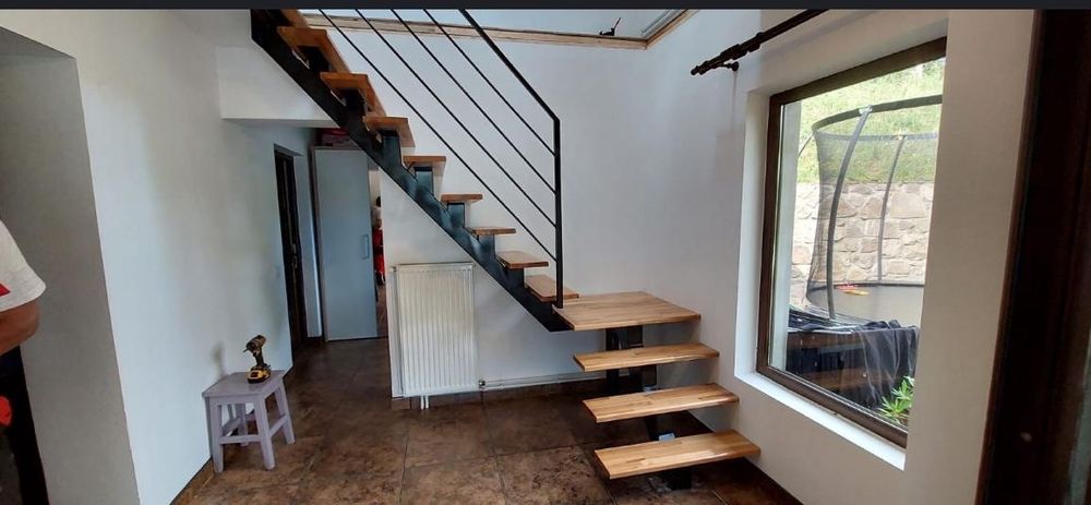 Scări metalice pentru interior și exterior