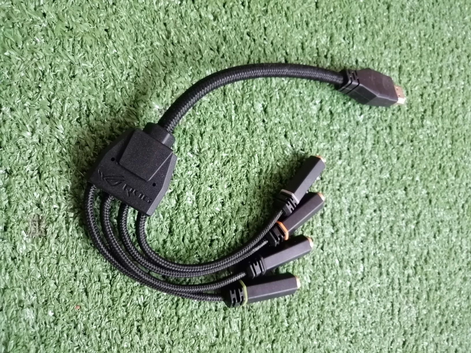 HDMI la mufe de 3,5 mm Asus ROG Centurion 7.1