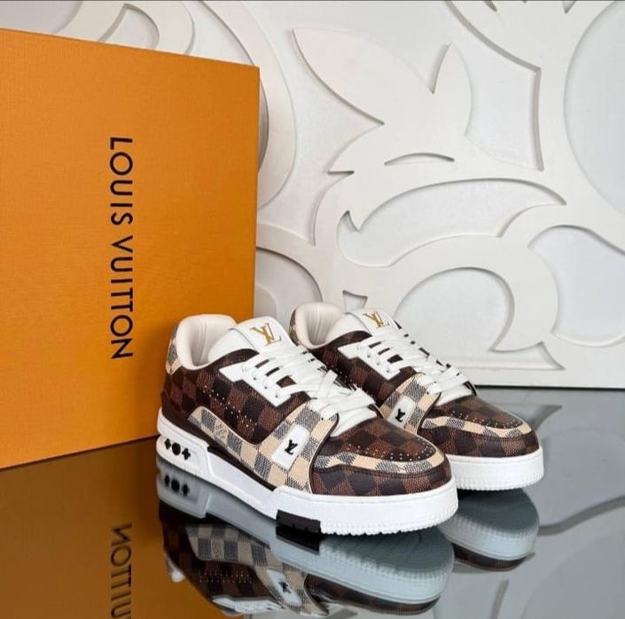 Adidasi Louis Vuiiton #54