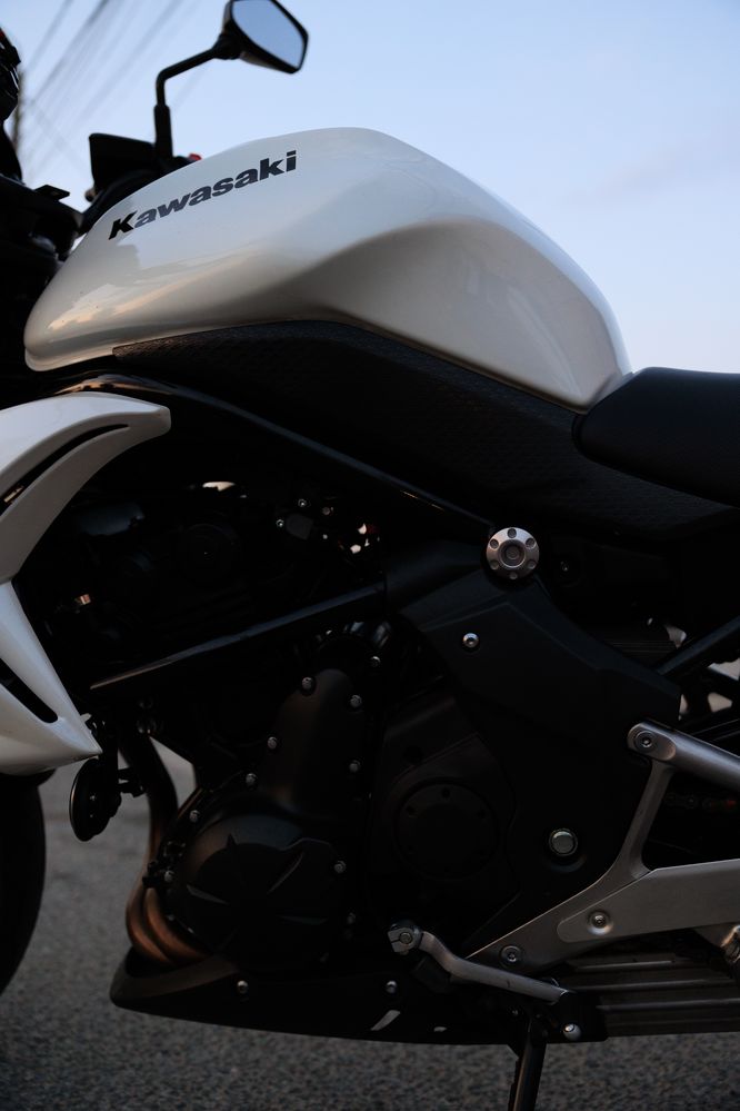 Vând Kawasaki ER-6n impecabil! Rar efectuat
