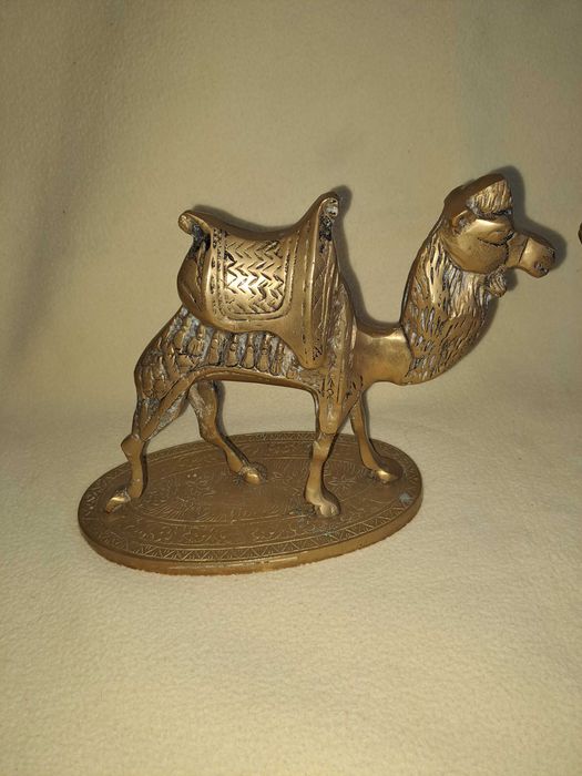 camila bronz 25 cm 1,75 kg