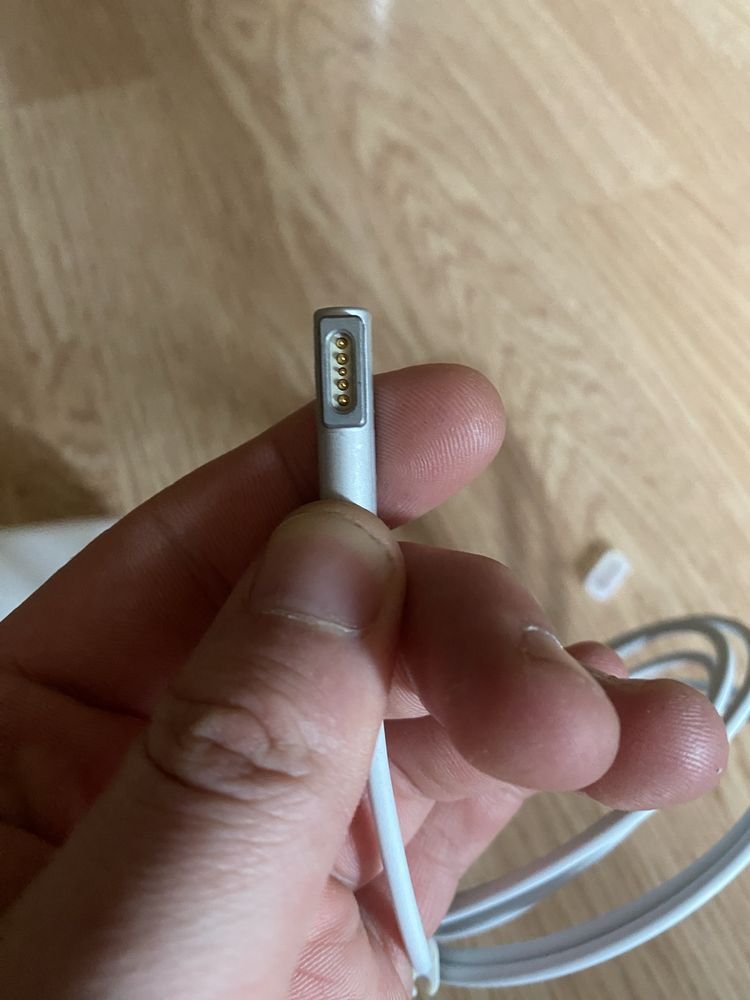 Блок питания на macbook