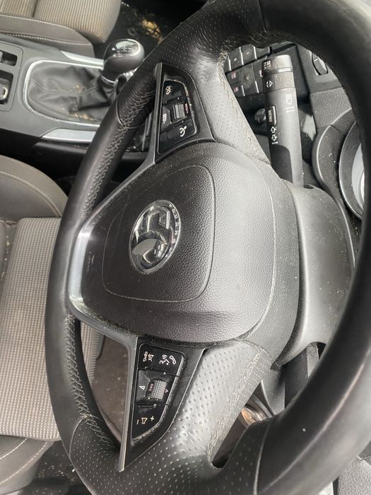 Спорт волан и салон Opel Insignia SRI