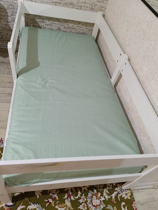 Детская кровать 160/70  в хорошем состояний