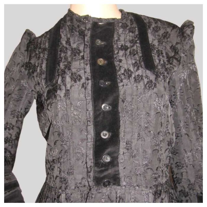 Costum popular maghiar din zona Cluj , port popular vechi din Sic  XS