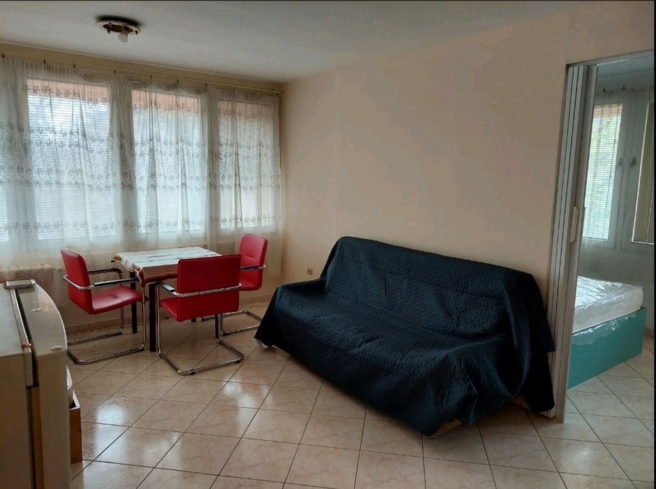 Зона Б-5 двустаен 900лв