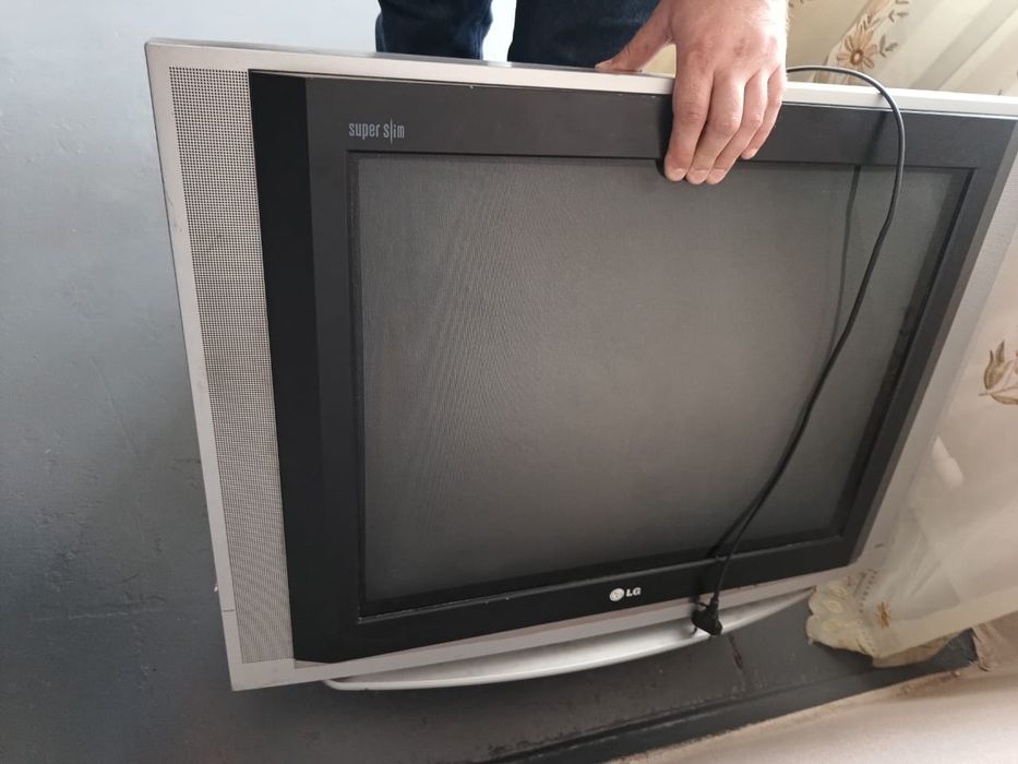 Продам Телевизор LG