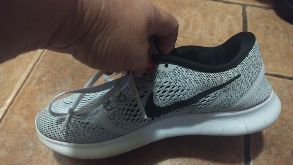 Найк маратонки тип чорап