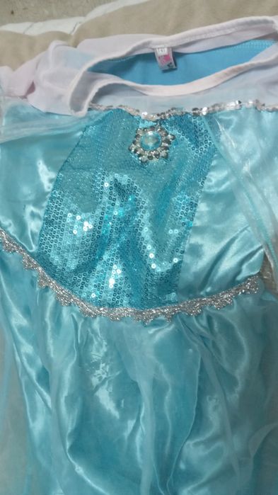 Платье Эльза отдам