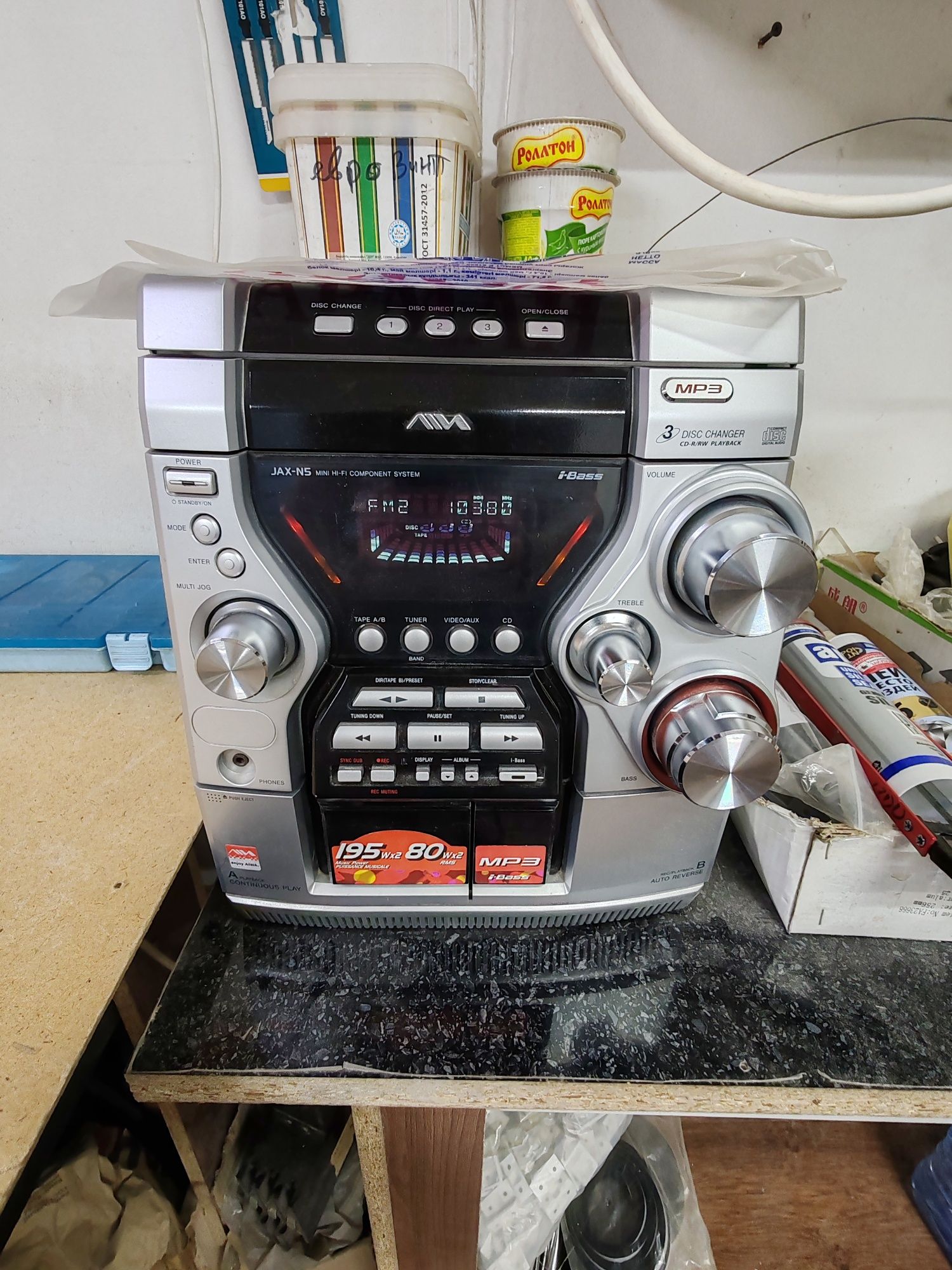 Продам музыкальный центр Aiwa.