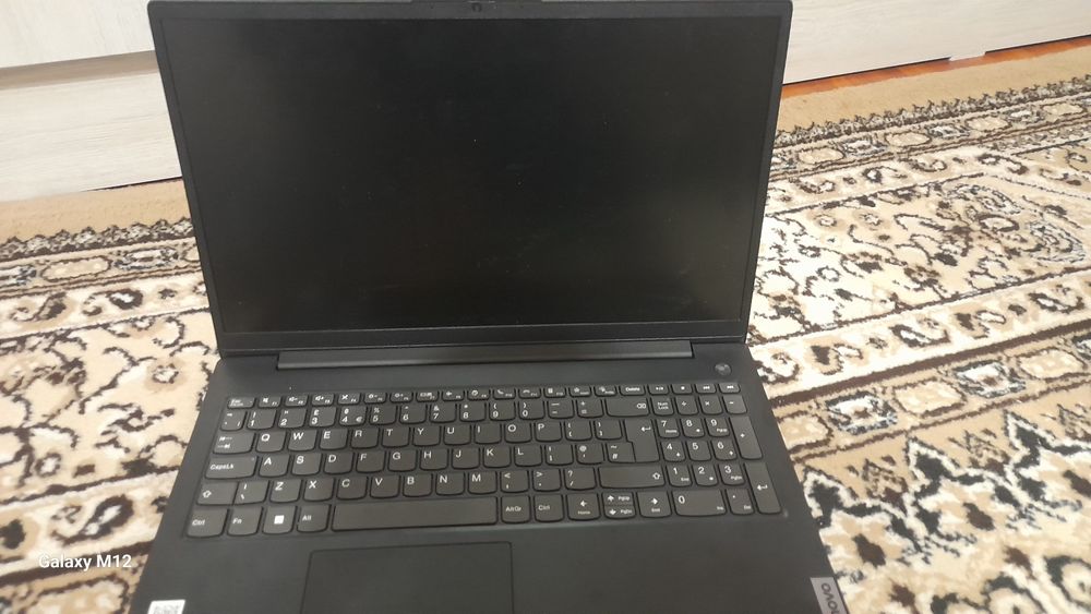 Kampyitr lenova 15-15