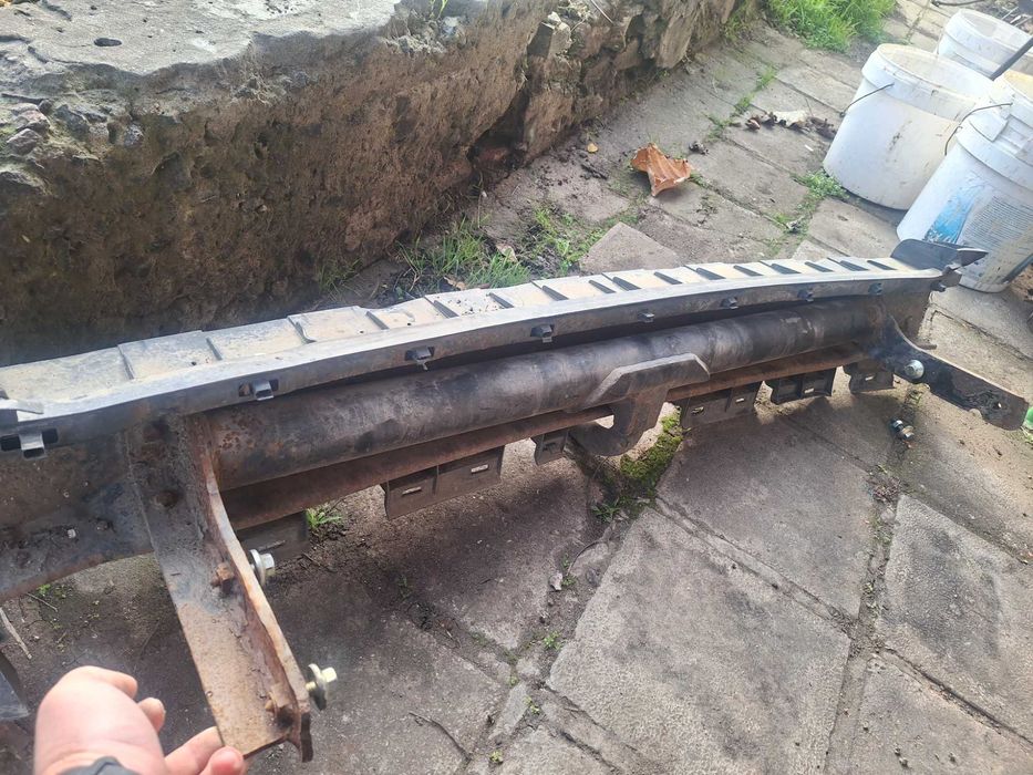 Теглич за Пассат Б3/Б4