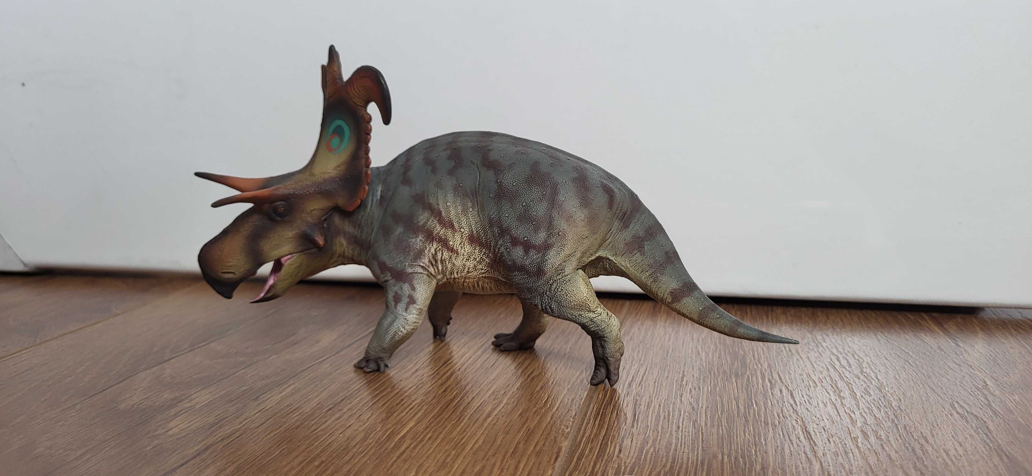 Фигура на динозавър Lokiceratops rangiformis