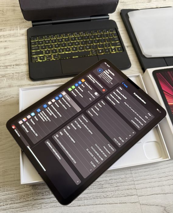 Cellular! КАТО НОВ Ipad Pro 11” Space Gray 256GB 3rd Gen ПОДАРЪЦИ