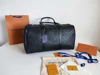 In stoc voiaj, geanta sport nou Louis Vuitton 63-55