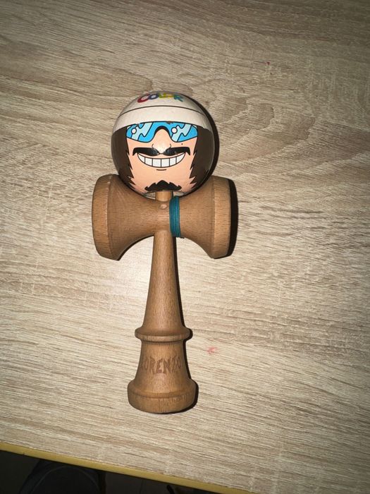 Vând kendama krom lorenzo