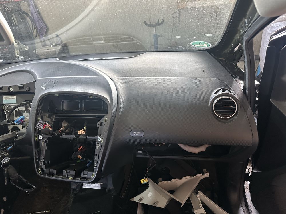 Табло със десен Airbag за Сеат Алтеа