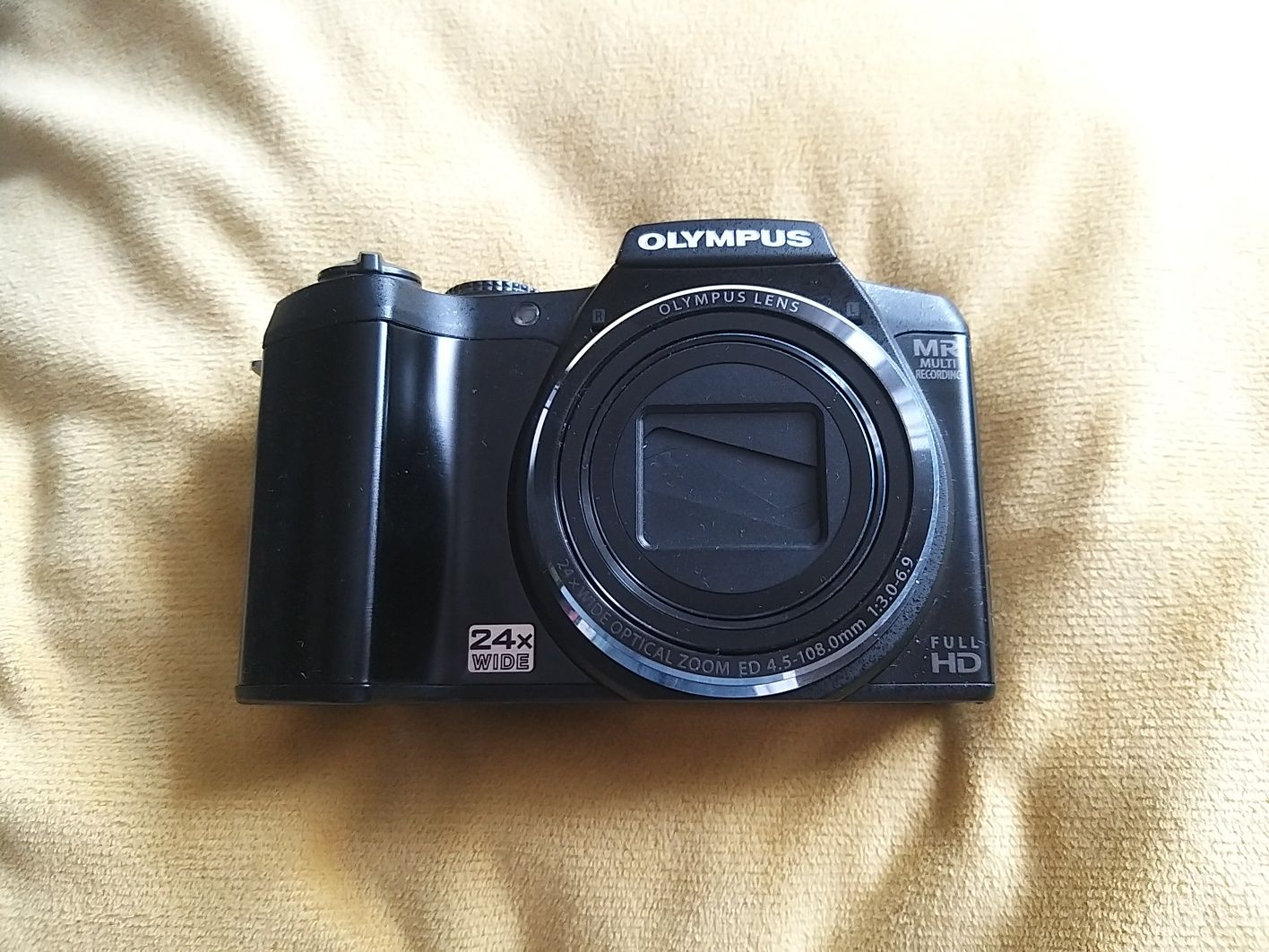 aparat foto Olympus SZ 31MR  cu 16MP